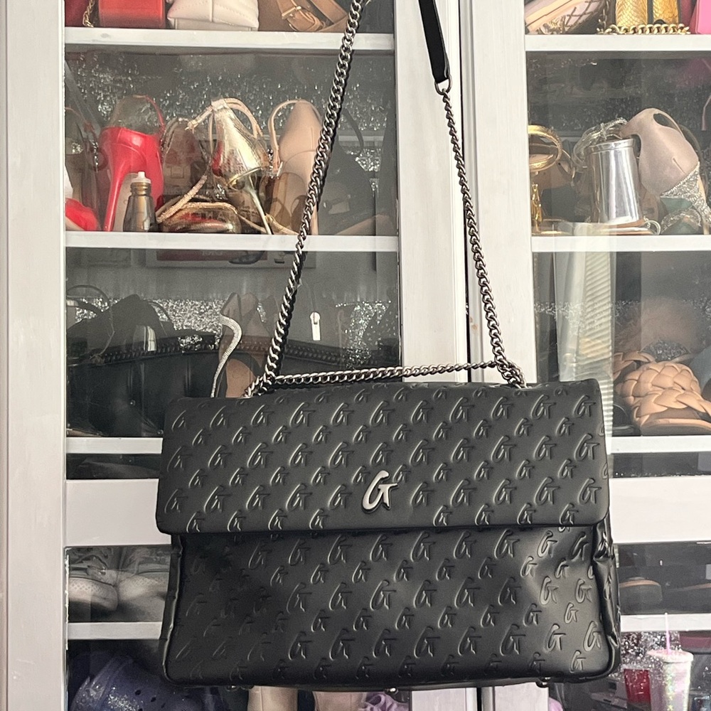 Elegant Black Embossed Shoulder Bag with Chain Detail